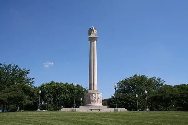 Logan Square photo 1