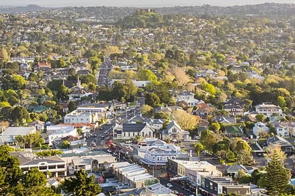 Mount Eden photo 1