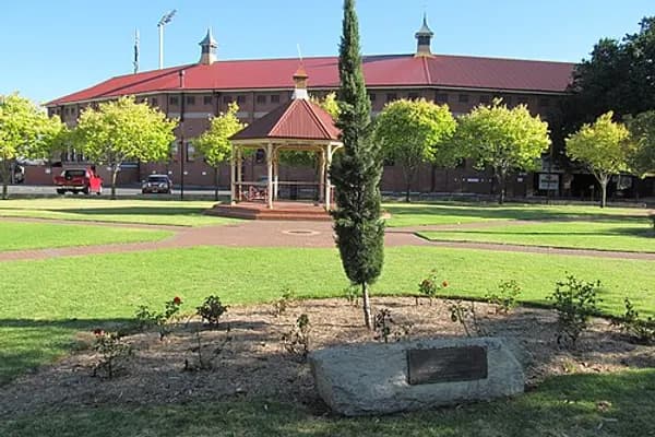 Norwood photo 3