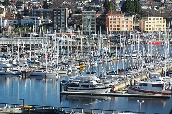 Sandy Bay photo 3