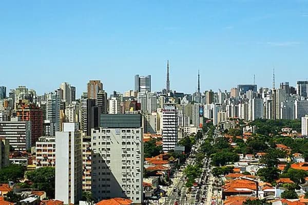 Pinheiros photo 2