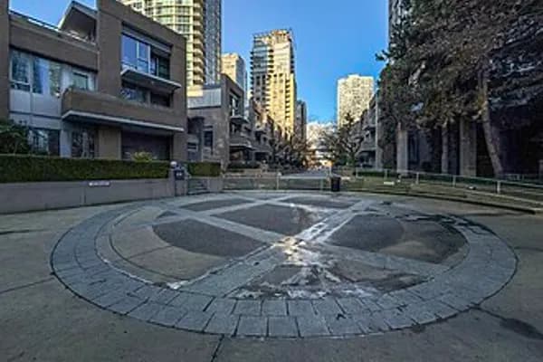 Yaletown photo 5